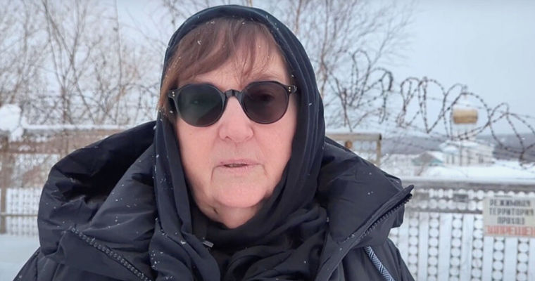 Жалобу матери Навального на невыдачу тела политика рассмотрят через две недели.