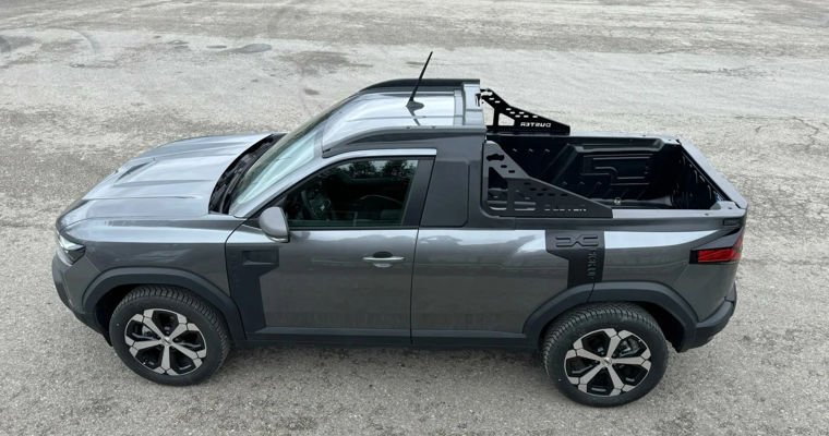 В продажу поступили оригинальные пикапы Duster с расходом 5,5 л на 100 км.