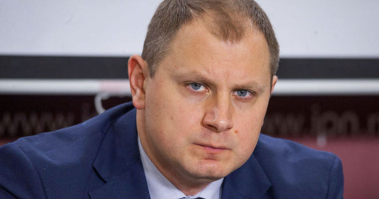 Глигор: Министерство юстиции должно применять закон о партиях.