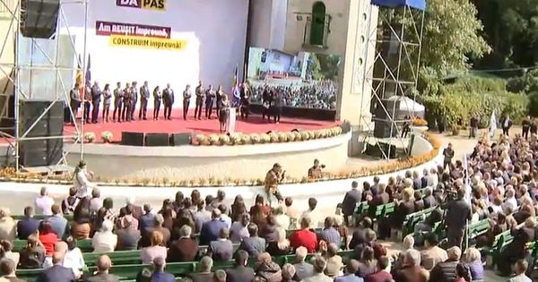 ACUM начинает предвыборную кампанию с 11 000 кандидатов.