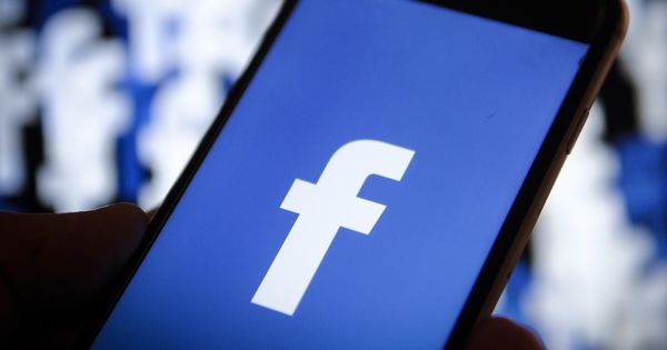 "Фейсбук" не раз обвиняли в том, что соцсеть развивает зависимость у детей.