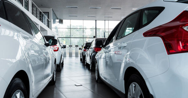 Продажи новых автомобилей в Европе в июне упали до уровня 1996 года.