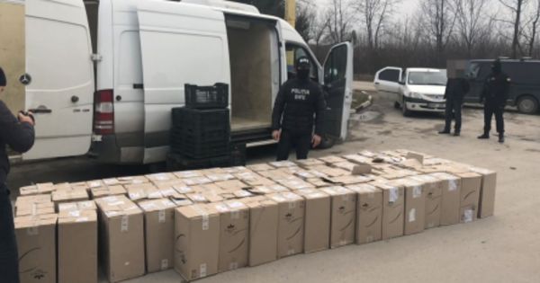 Contrabandă de proporții cu țigări. Șase moldoveni, reținuți