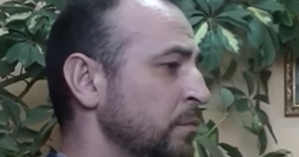 Полицейский был задержан 12 января 2017 года прямо на улице и был осужден по 3 пунктам.