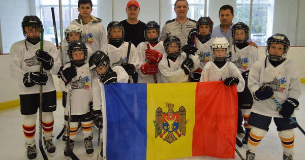 Echipa De Hochei Gloria Chisinău A Revenit Din Romania