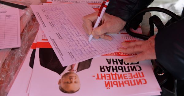 PSRM-ul se laudă cu 700 de mii de semnături în favoarea lui Igor Dodon