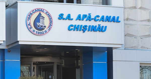 Peste 400 m3 de apă nedeclarați, descoperiți într-un apartament