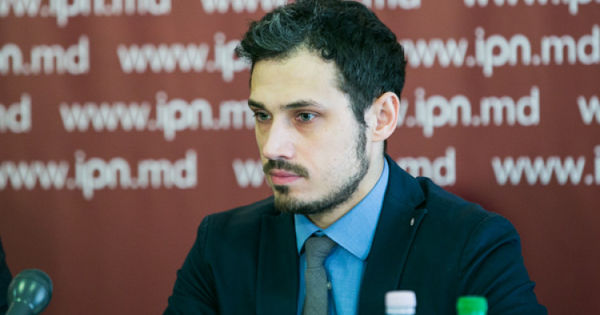 Политолог Дионис Ченуша.