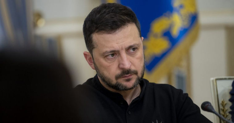 Зеленский заявил, что Украина не выйдет из Донбасса.