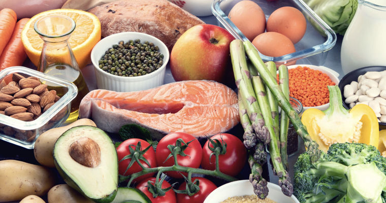 Названы продукты для рациона, которые избавят от «кортизолового лица».