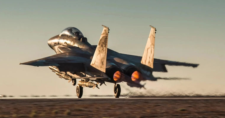 CBS: США задействовали более 150 самолетов для спасения пилота F-15E в Иране.