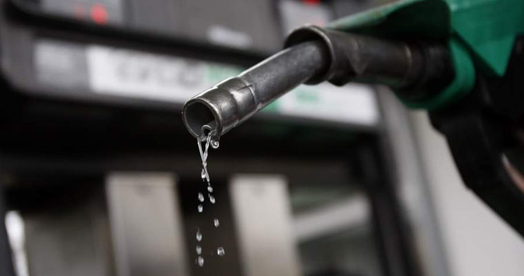 În Moldova continuă să crească prețul combustibilului: Motorina s-a scumpit cu încă 47 de bani.