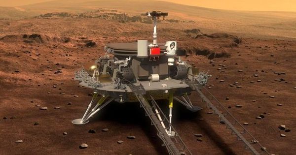 Китайский марсоход приостановит исследования на Марсе из-за Солнца.
