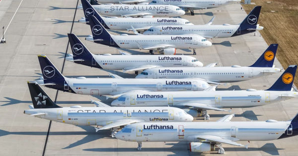 Bild: Lufthansa отменит еще 2 тыс. рейсов до конца лета.