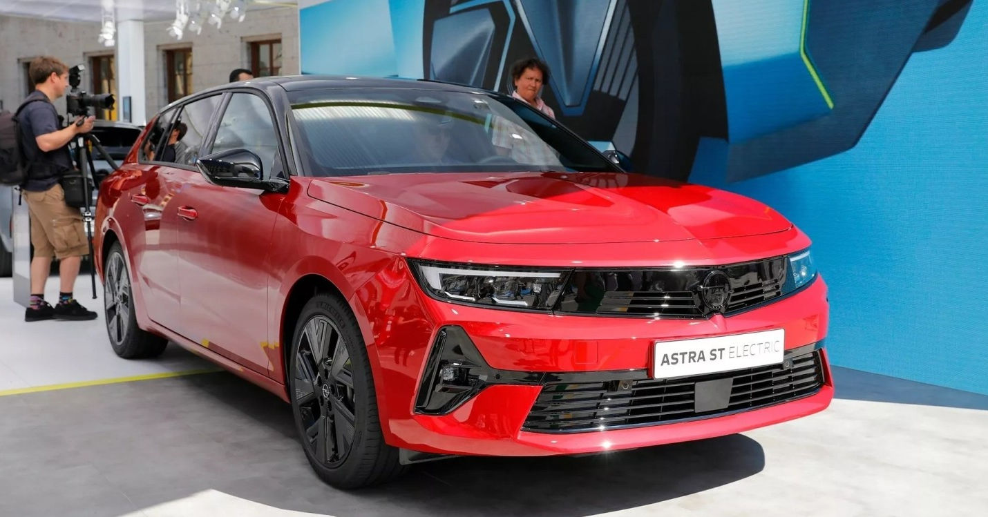Opel показал новый семейный электромобиль