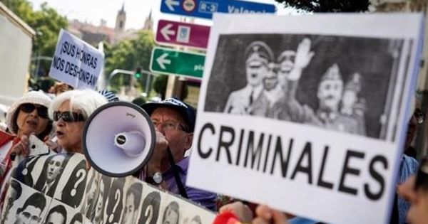 Мадрид направит жалобу в Ватикан из-за слов нунция об эксгумации диктатора Франко.