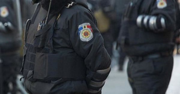 Суд предоставил им 4500 евро в качестве компенсации морального ущерба и 1200 евро на оплату издержек.