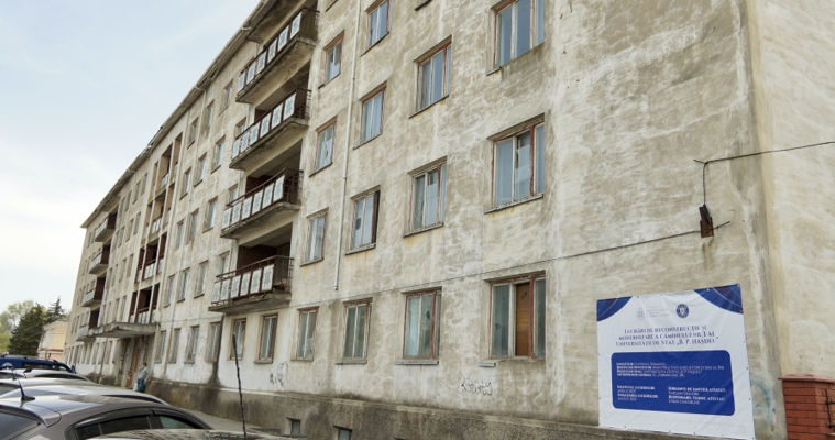В общежитии №3 университета им. Б.П. Хашдеу в Кагуле начался капитальный ремонт.