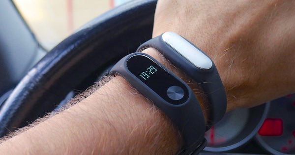 Xiaomi скоро выпустит фитнес-браслет Mi Band 3.