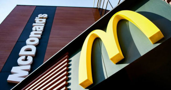 Британский McDonald’s повысил цену чизбургеров впервые за 14 лет.