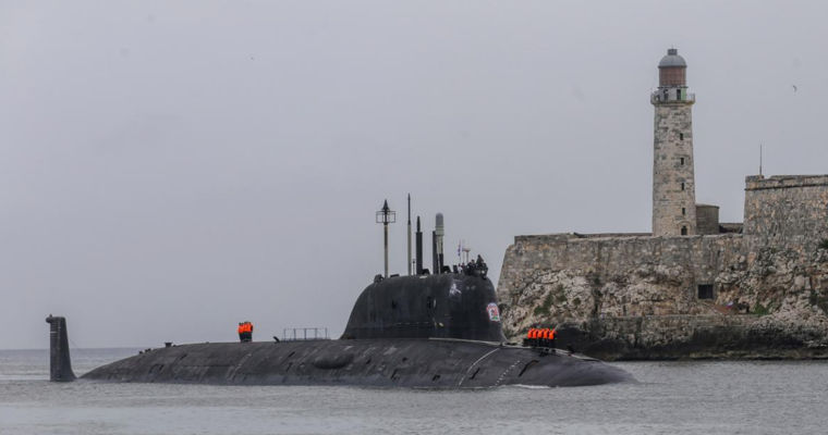 На Кубу прибыли атомная подлодка и военные корабли России.