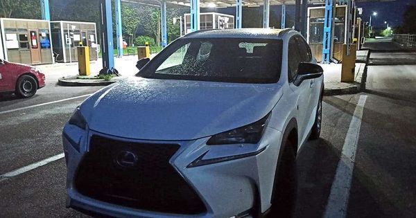 Молдаванин пытался пересечь границу Румынии на Lexus без регистрации