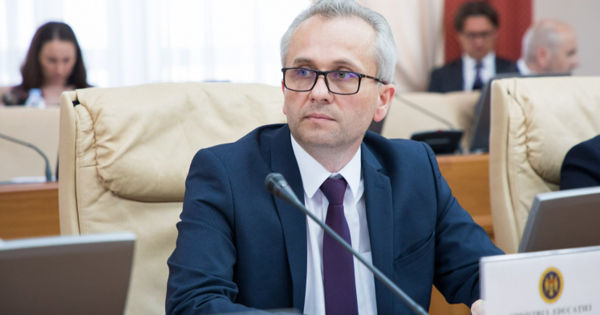 Топалэ: Правительство выделяет 312 млн леев на модернизацию вузов и НИИ.