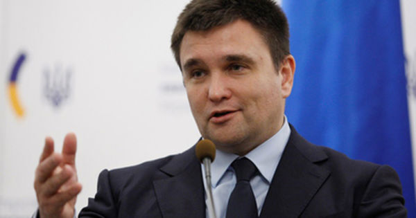 Венгрия подчинилась требованиям Украины.