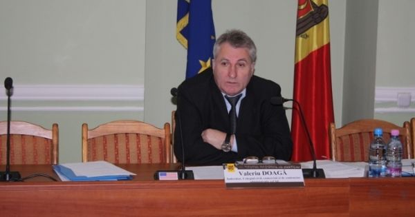 Освобожден от должности судья Высшей судебной палаты.