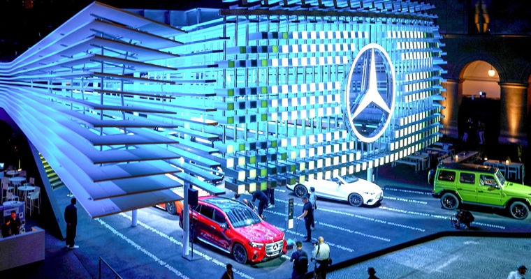 Mercedes-Benz анонсировал десятки новинок в 2026 и 2027 годах.
