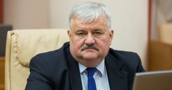 Шаров: Экзамены на степень бакалавра должны быть проведены.