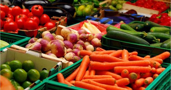 Şefii reţelelor de supermarketuri luaţi la rost de angajații ANSA
