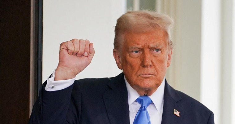 Трамп: ЕС должен купить энергоносителей у США на $350 млрд, если хочет тарифные послабления.