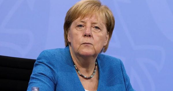 Меркель заявила, что «Северный поток — 2» еще не одобрен для транспортировки газа.