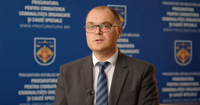 Глава PCCOCS обменял квартиру на две и взял кредиты на 1,7 млн леев.