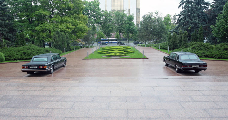 В сквере парламента пройдет выставка ретроавтомобилей чиновников.