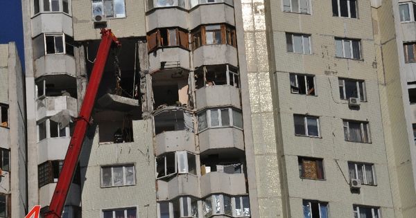 На этой неделе продолжатся работы по восстановлению стен между 13 и 14 этажами здания.