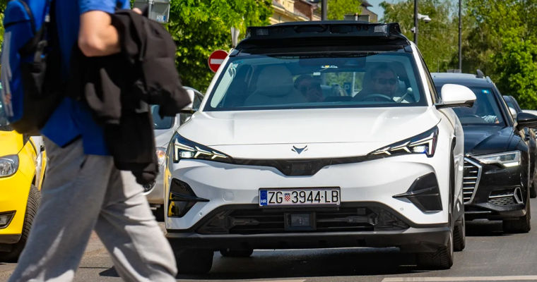 В Европе заработало первое коммерческое роботакси.