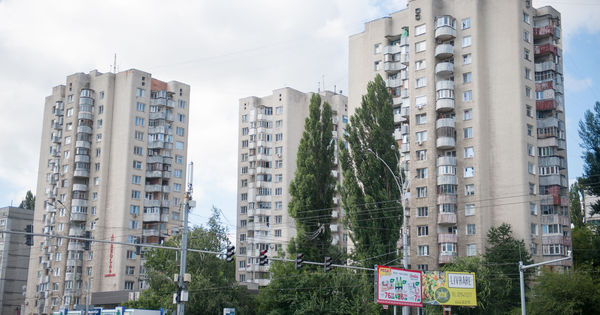 Стоит отметить, что цены на квартиры в Кишиневе за последние 12 месяцев снизились на 1 евро за 1 кв. м. – с 523 до 522 евро.