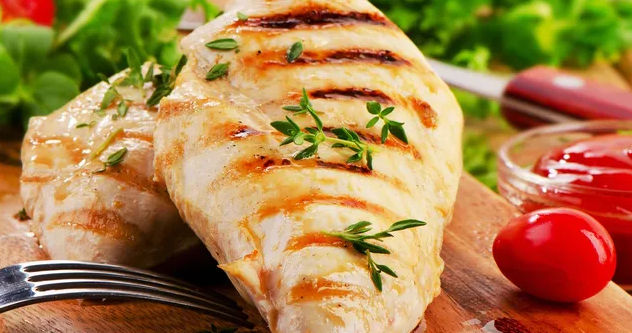 Ученые: Более 300 грамм курицы в неделю повышают риск развития рака.