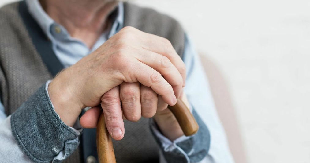 В США 86-летний мужчина украл личность брата и жил с его именем полвека.