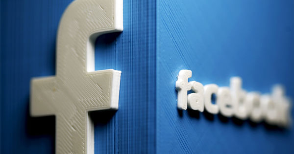 Facebook начал делить СМИ на "фейковые" и "нефейковые".