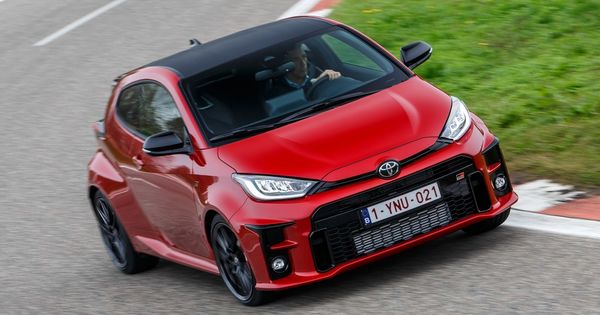 Джереми Кларксон выбрал лучший автомобиль 2021 года.