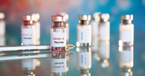Минздрав призвали ускорить вакцинацию журналистов против COVID-19.