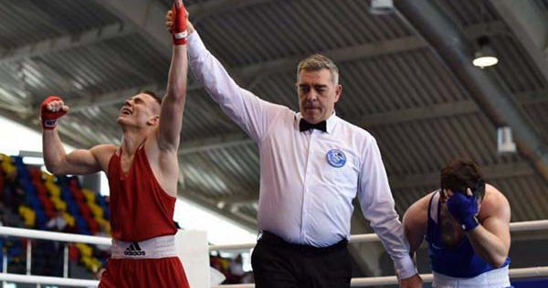 Boxerul Dorin Bucșa s-a calificat în semifinalele Europenelor de tineret.