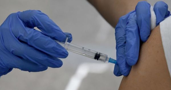 В Румынии более 5 000 000 человек вакцинированы первой дозой сыворотки