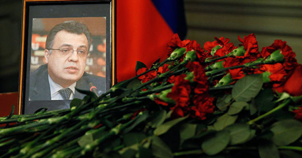 В Турции задержали еще одного экс-полицейского по делу об убийстве Карлова.