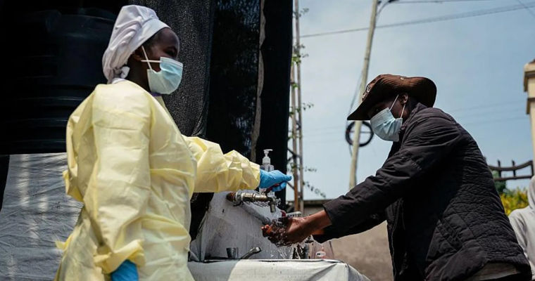 OMS: Virusul Ebola a circulat neobservat timp de două luni.