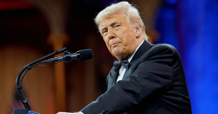 Трамп заявил о «вредоносной деятельности» России и продлил часть санкций.