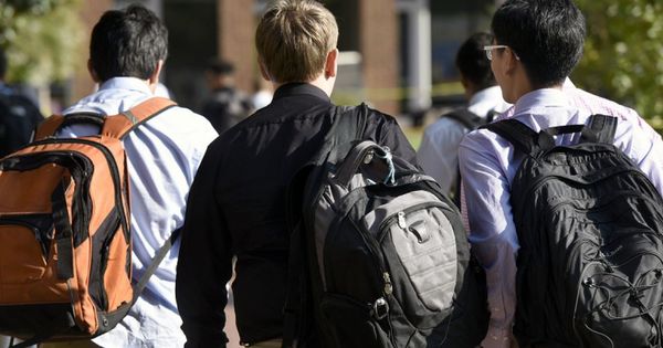 Число учеников и студентов в Молдове сократилось на 60 000.